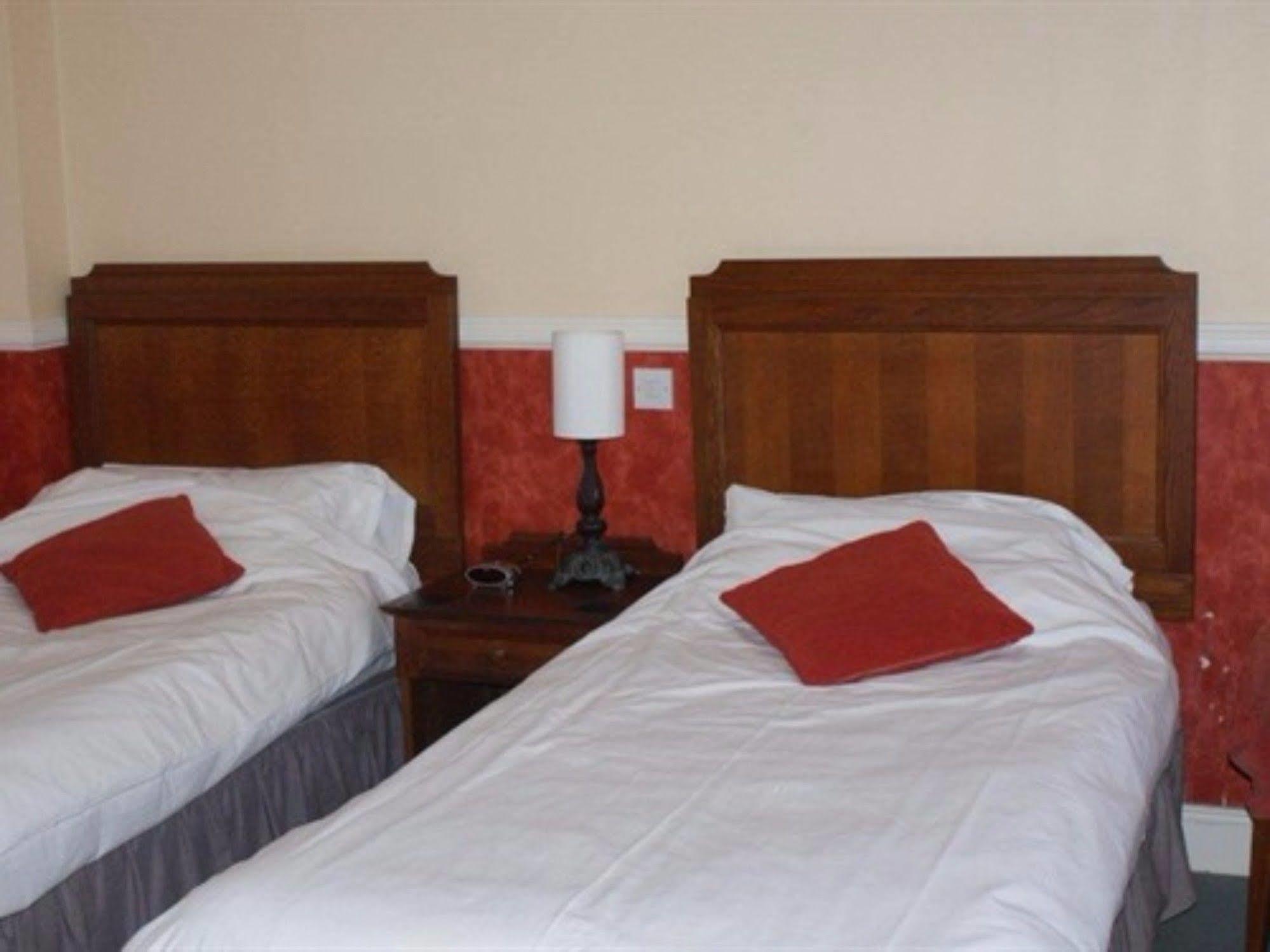 The Three Kings - Inn Bury St. Edmunds Bagian luar foto